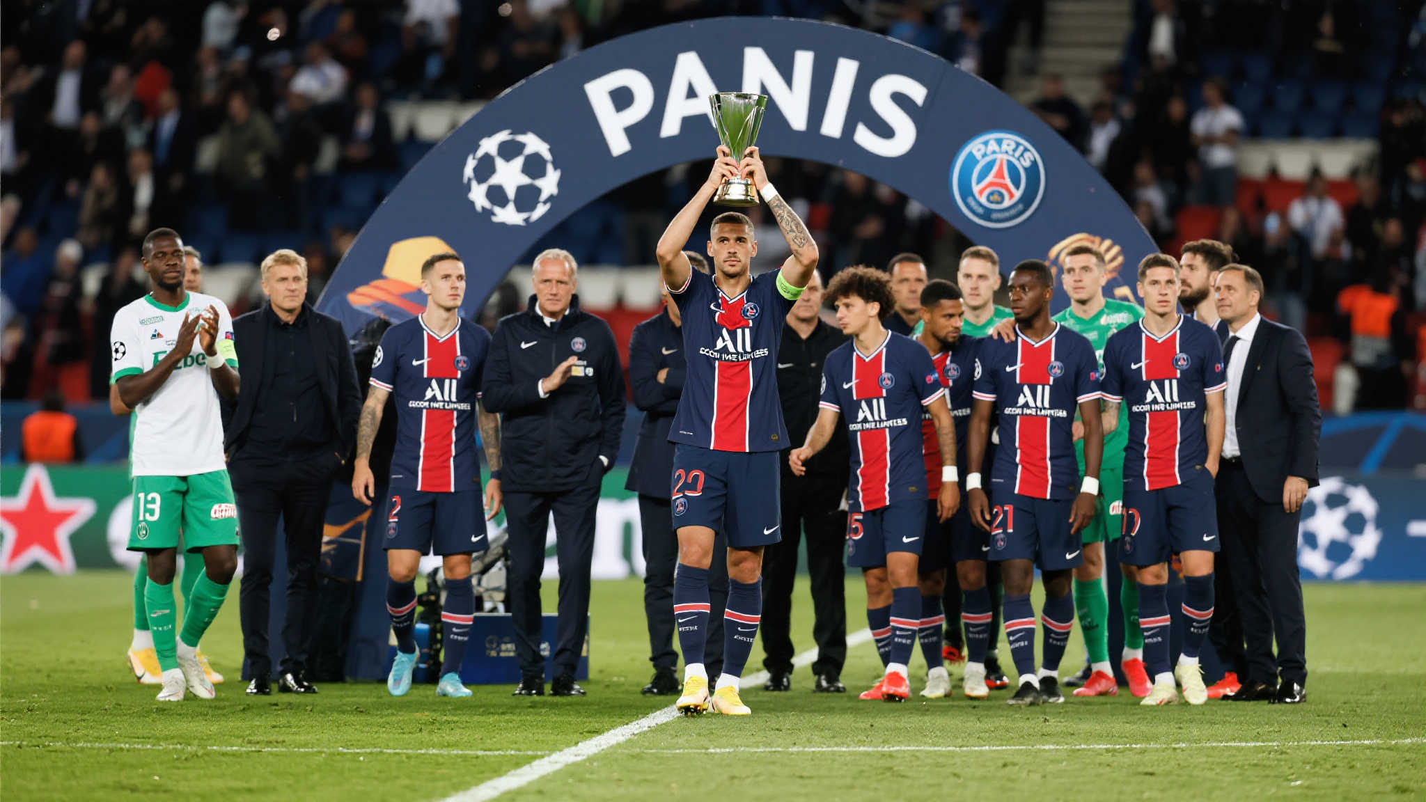 欧洲最新排名:皇马强势登顶,巴黎夺冠却未升反降 欧洲最新排名:皇马强势登顶,巴黎夺冠却未升反降